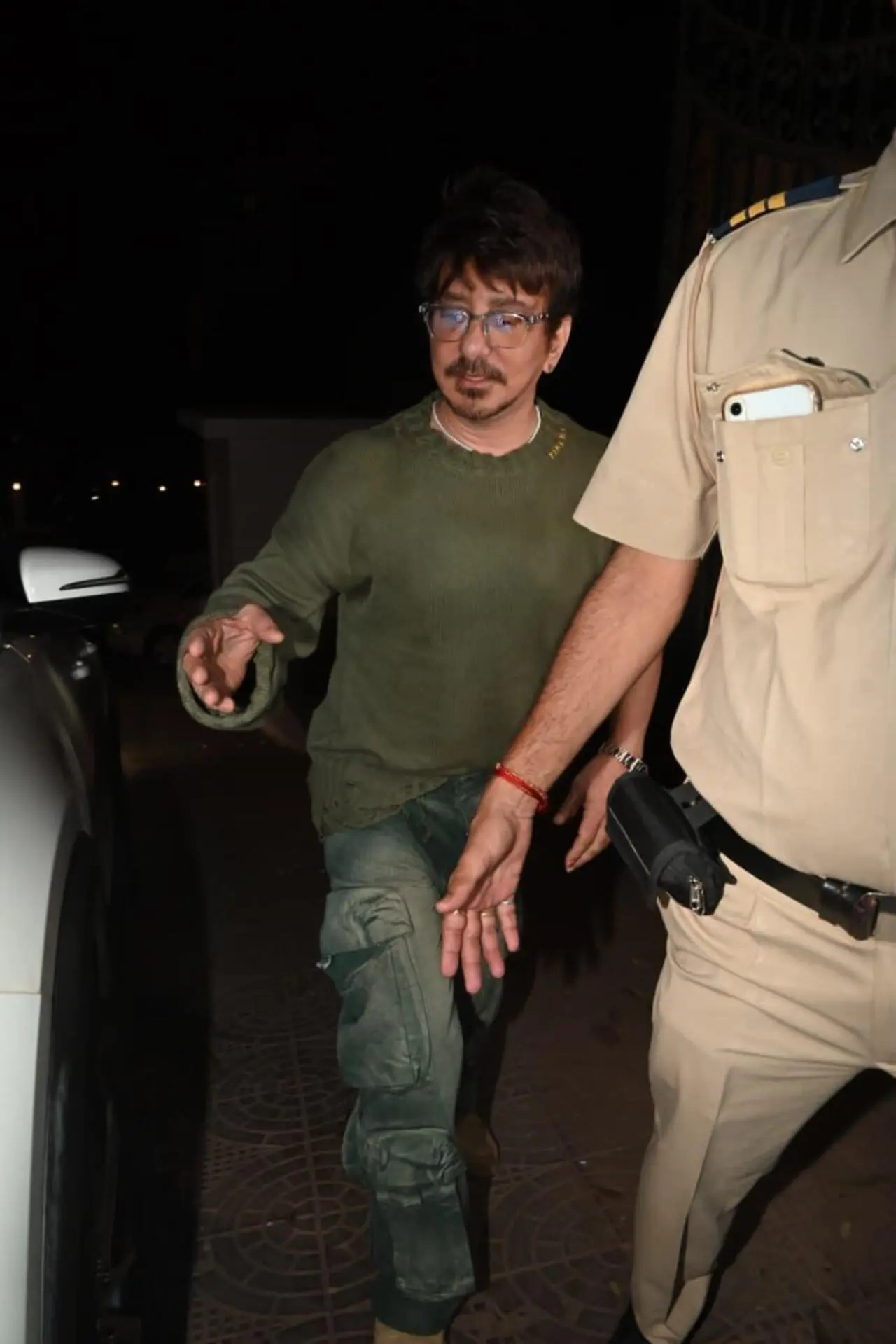 Sajid Nadiadwala also visited Aamir Khan's home in Bandra along with other filmmakers.